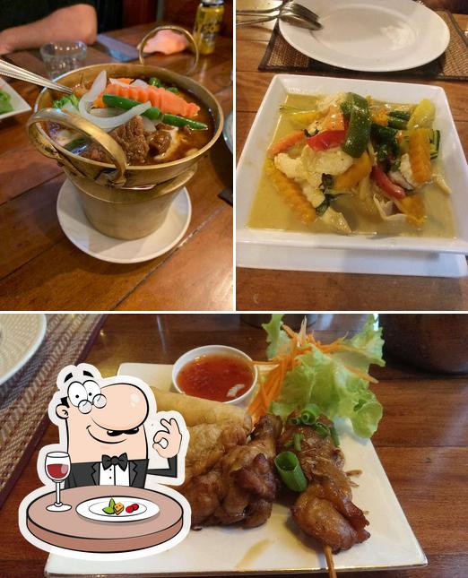 Cef5 Restaurant Blue Thai Meals 
