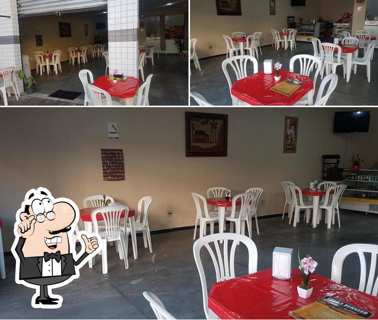 Veja imagens do interior do Freds Burguer