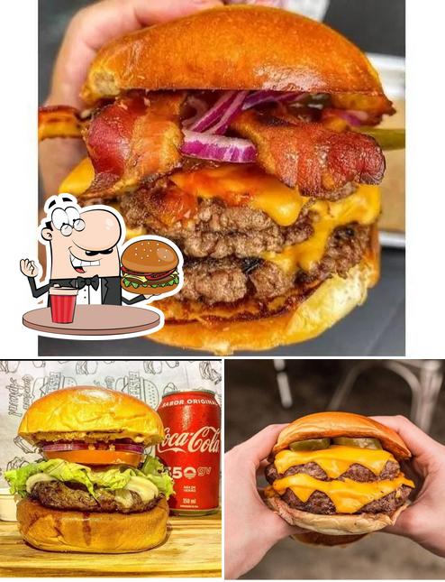 Consiga um hambúrguer no The Rock Burger