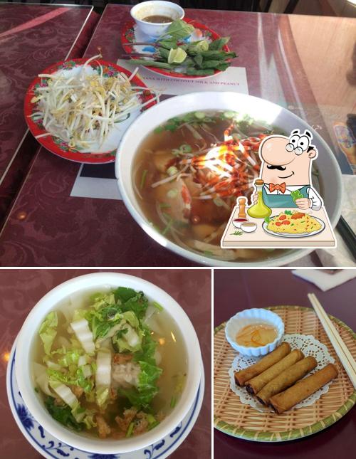 Food at Phở Vietnam