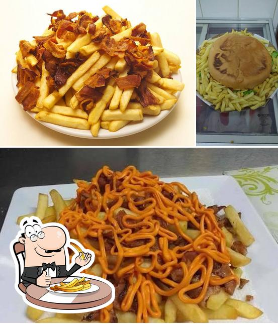 Prove cbatatas fritas francesas no Guga Lanchonete