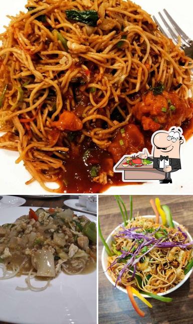 Try out seafood at Chow Warma