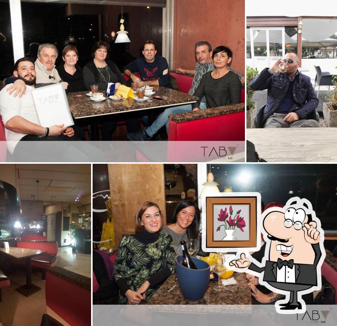 Gli interni di Bar Tabu'