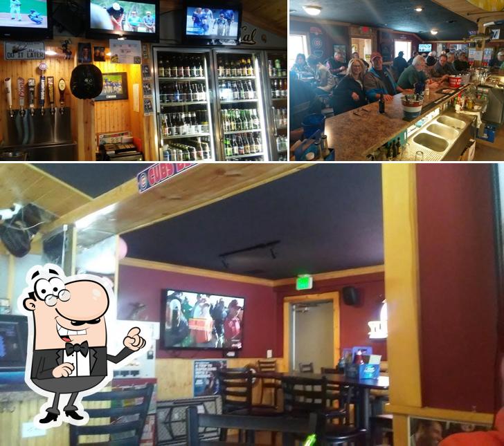 The interior of Snappers Sports Bar
