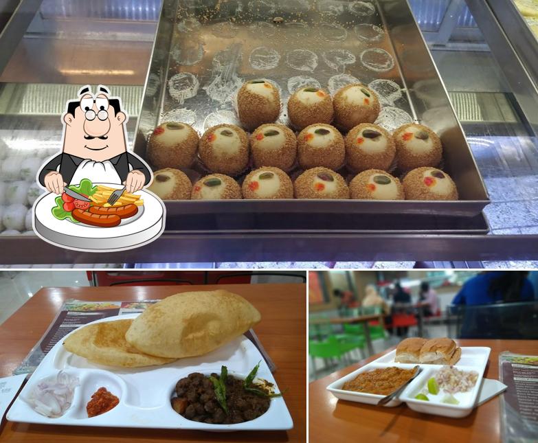 Meals at Sharma Chaat Chaupaty