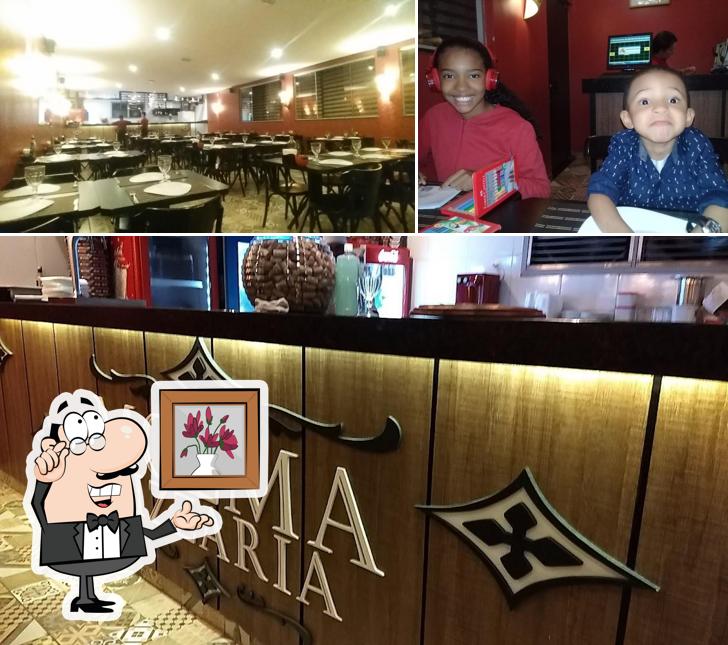 O interior do Moema Pizzaria