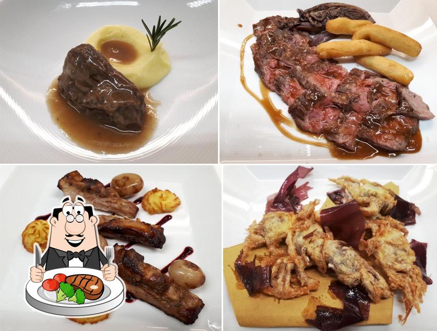 C'è un'ampia varietà di piatti per gli amanti della carne
