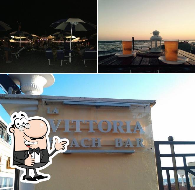 Voir cette photo de Vittoria Beach Bar