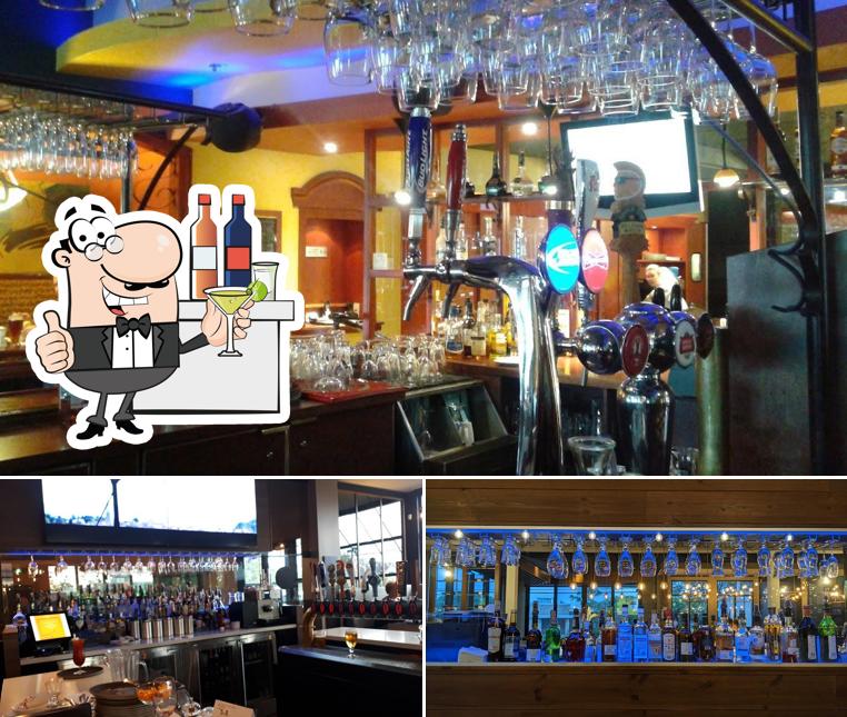 Restaurant et bar StHubert, 7352 Boul. HenriBourassa in Québec City