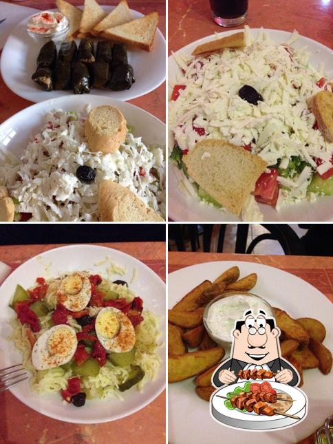 Food at Пицария Ностос