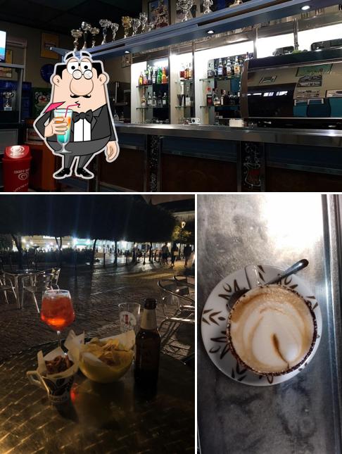 Goditi un drink dal menu