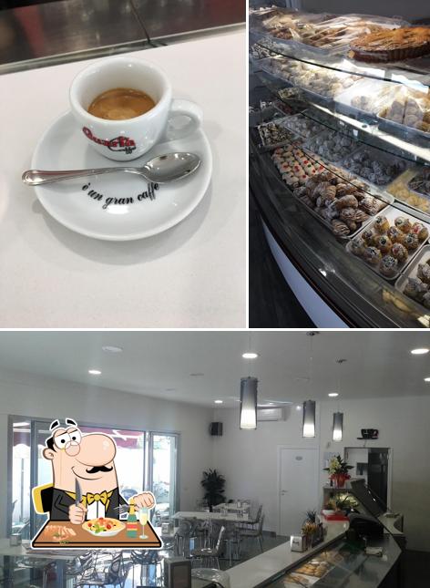 Tra le diverse cose da Baccaro si possono trovare la cibo e interni