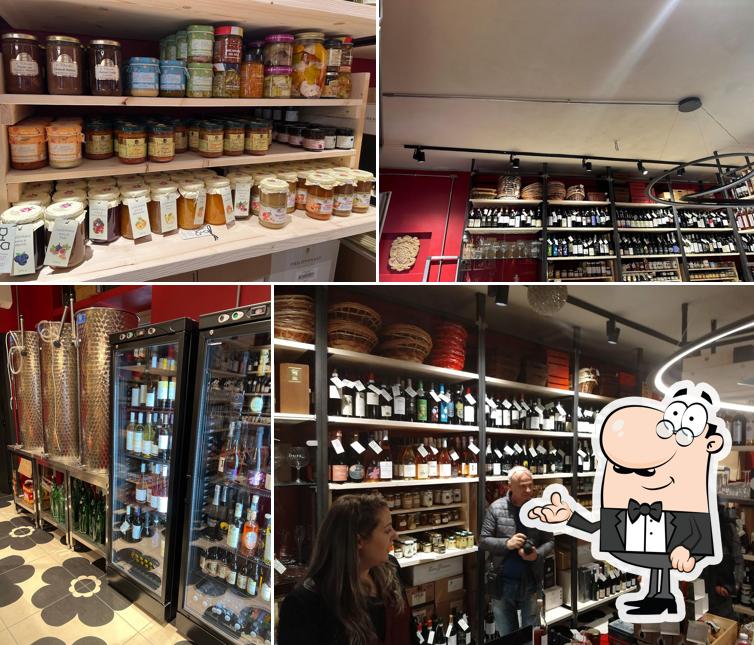 Gli interni di Vinoteque Store Enoteca