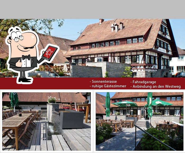 Unter anderem finden Sie außen und esstisch im Gasthaus zum Hirsch