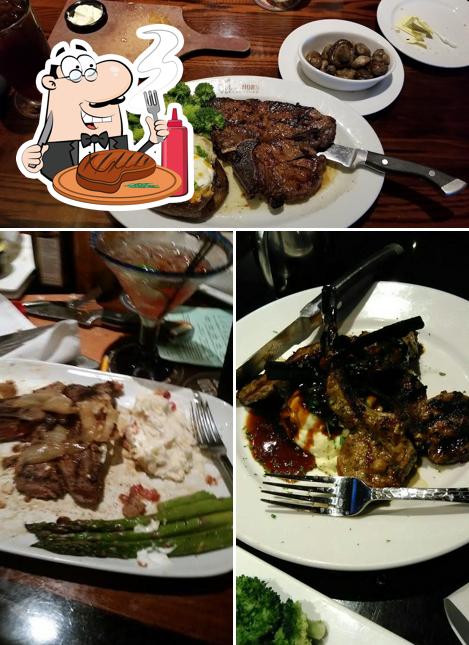 Закажите блюда из мяса в "LongHorn Steakhouse"