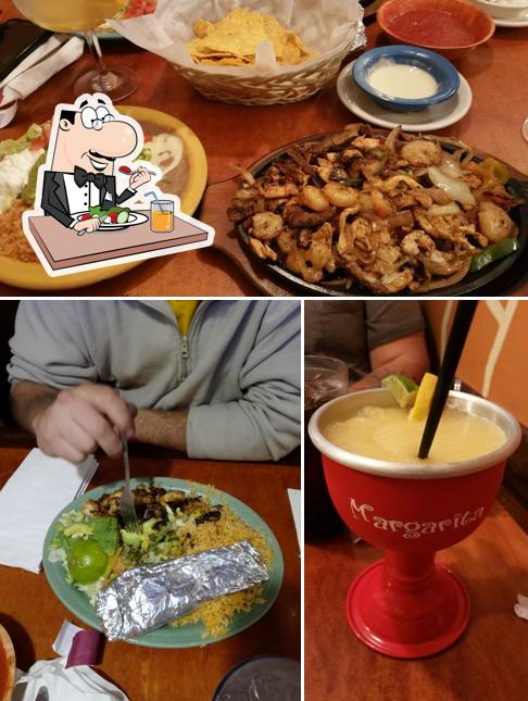 Еда в "La Carreta Mexican Restaurant"