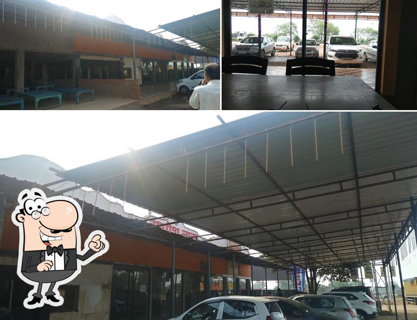 The exterior of Dashmesh Dhaba (pure veg)