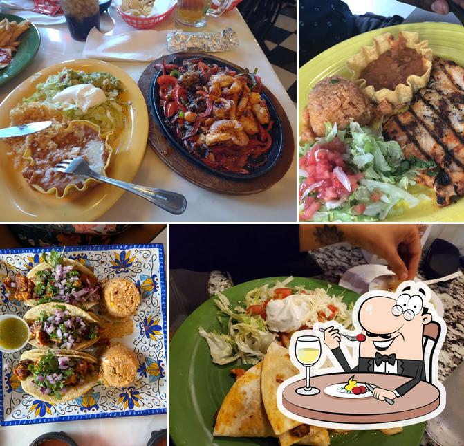 Frida's Bar and Grill in Fayetteville Restaurant menu and reviews