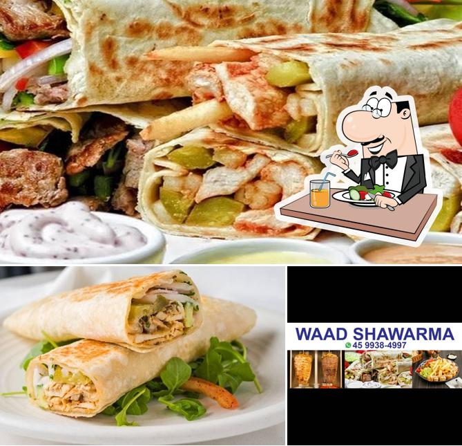 Platos en WAAD SHAWARMA شاورما وعد