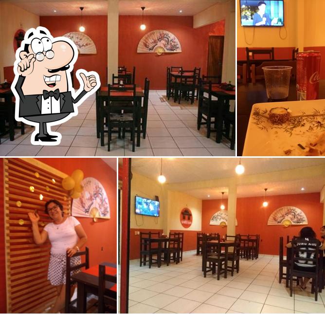 O interior do Sushi House Itacoatiara