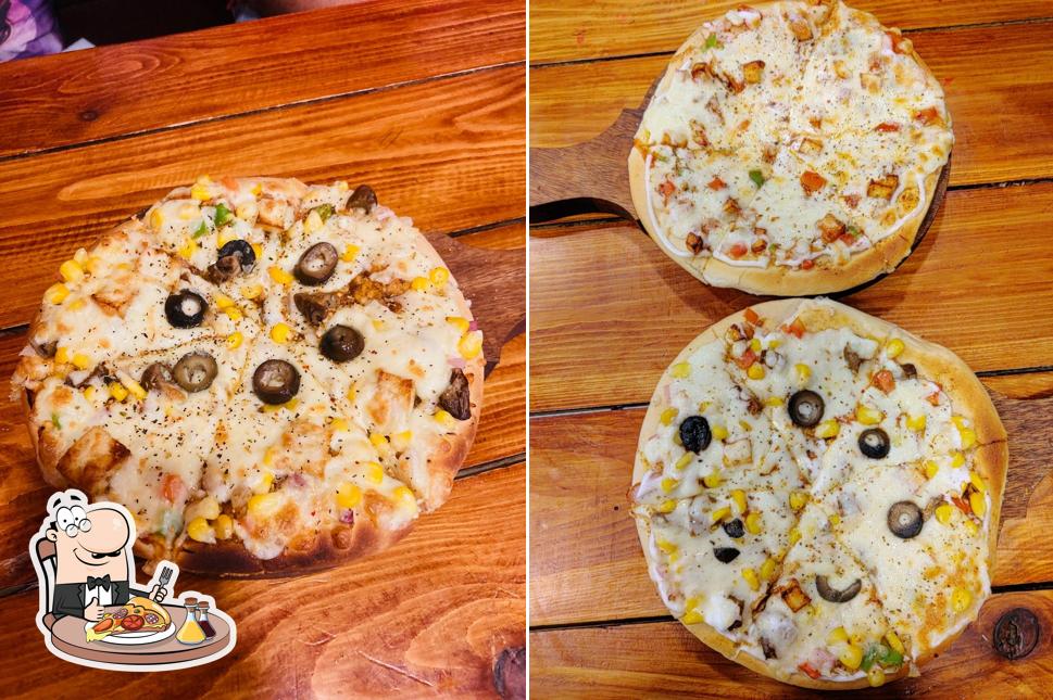Order various variants of pizza