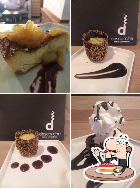 Descorche Gastro Bar provides a number of desserts