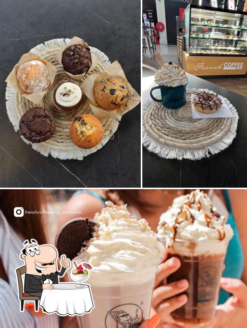 French Coffee Shop offre une sélection de desserts