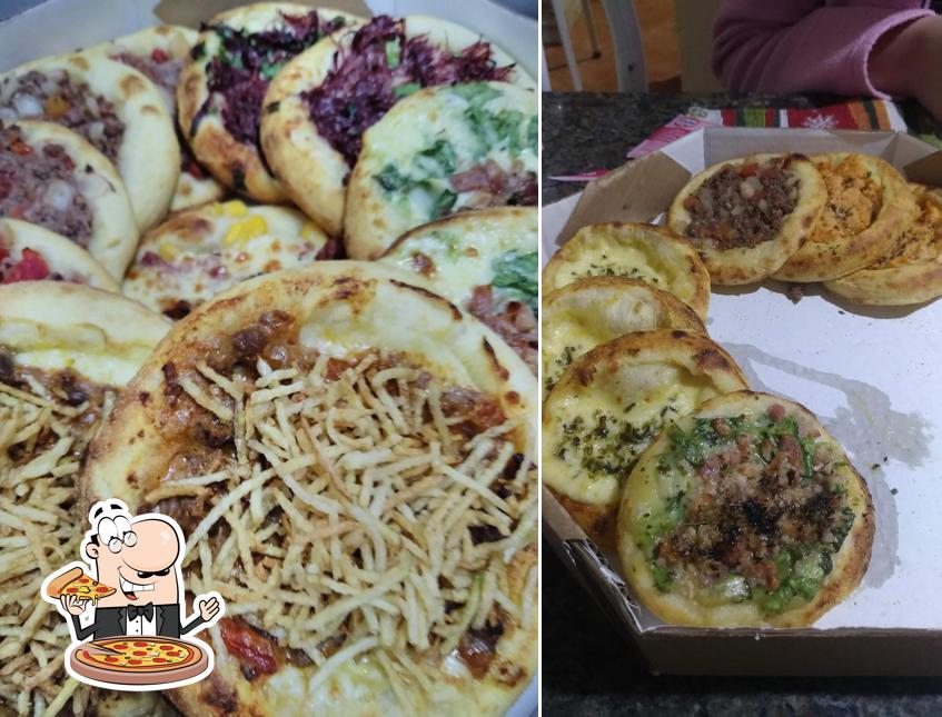 Peça pizza no De Toni Esfihas e Massas