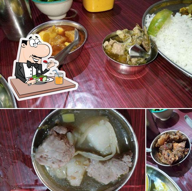 Food at Babul Hotel (Gohain Pork)