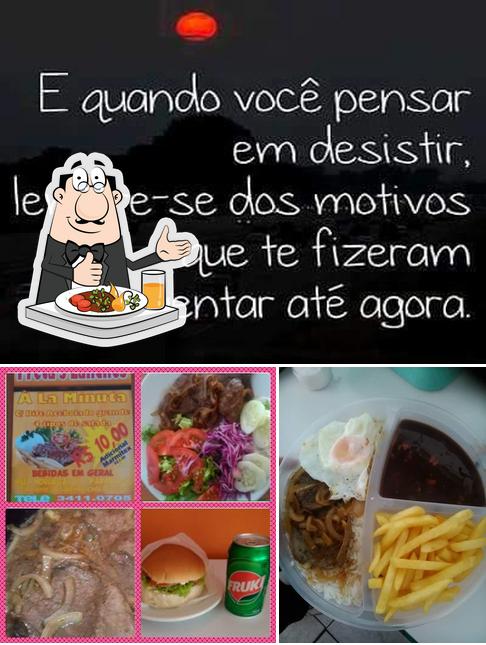 A imagem da comida e exterior no Pretas Lanches