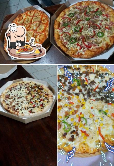 No Pizzaria Forno a Lenha, você pode desfrutar de pizza