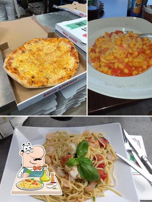 Еда в "Pizzeria Piccola Firenze"