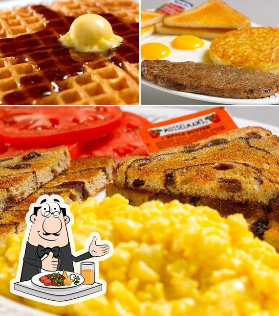Waffle House, 16290 US331 in Freeport Restaurant menu and reviews