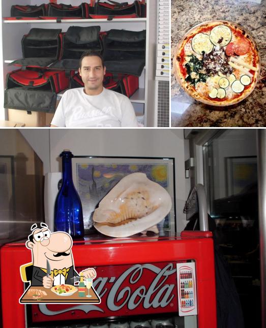 La immagine della cibo e interni di Pizza Time