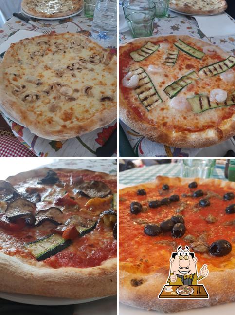 A Amalfi Pizzeria, puoi prenderti una bella pizza