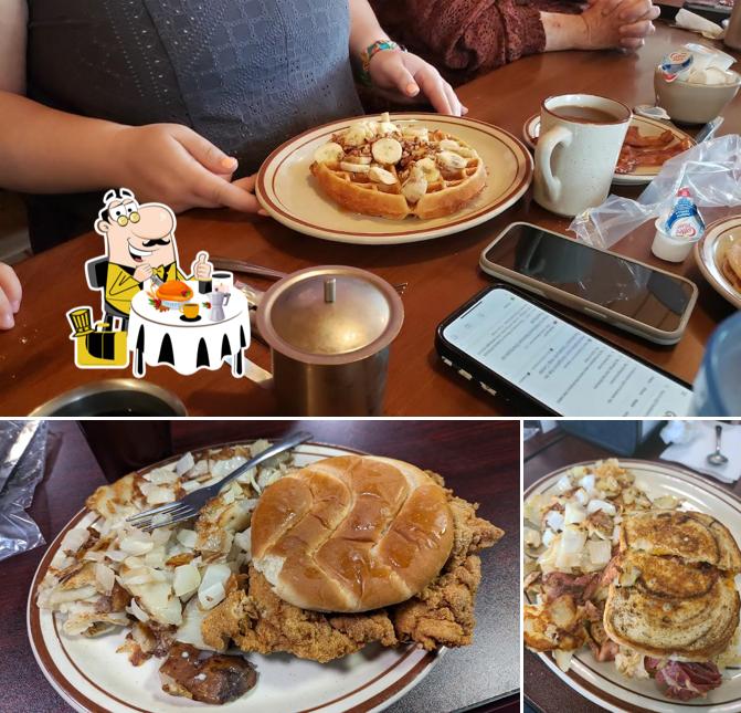 American Table Family Restaurant of Princeton in Princeton Restaurant