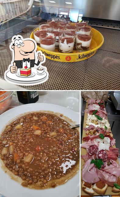 Bar Ristorante La Torre serve un'ampia selezione di dessert