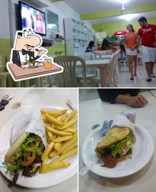 A foto do FC Lanches’s comida e interior