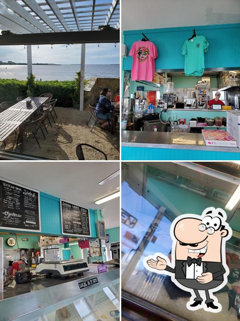 Sugar Shack Fish Market Oyster Bar and Grill in Nags Head Restaurant