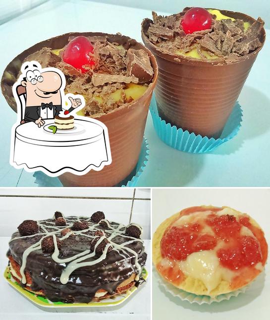 Nitendo Lanches serves a range of sweet dishes
