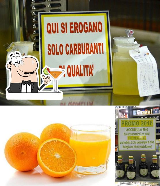 Goditi un drink dal menu