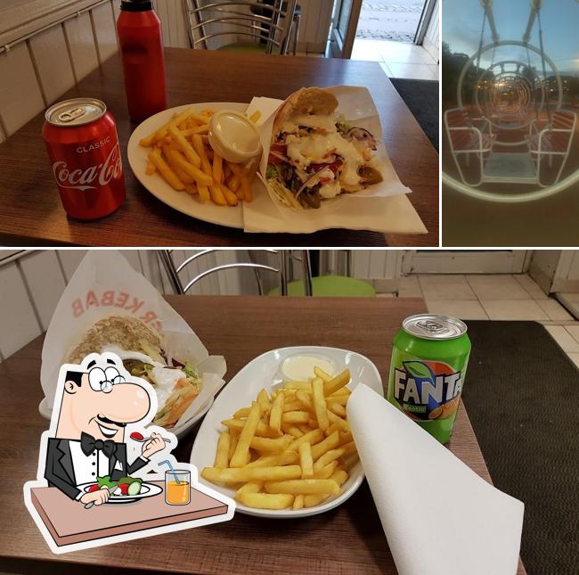 La photo de la nourriture et aire de jeux concernant Elvan Shawarma