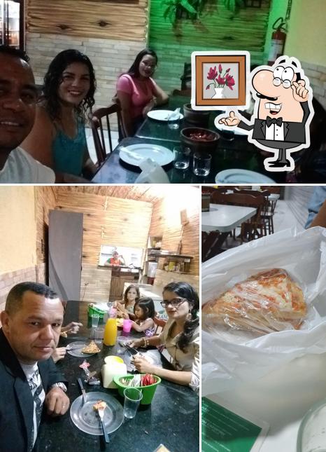 Sente em uma das mesas no City Lanches
