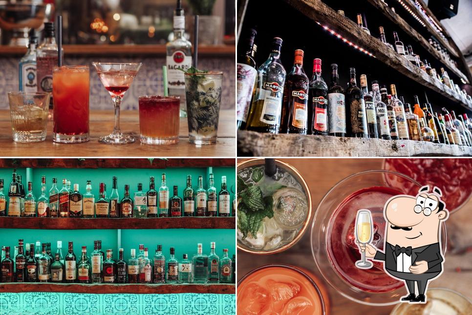 В "Portobar Restaurant & Lounge" подаются спиртные напитки