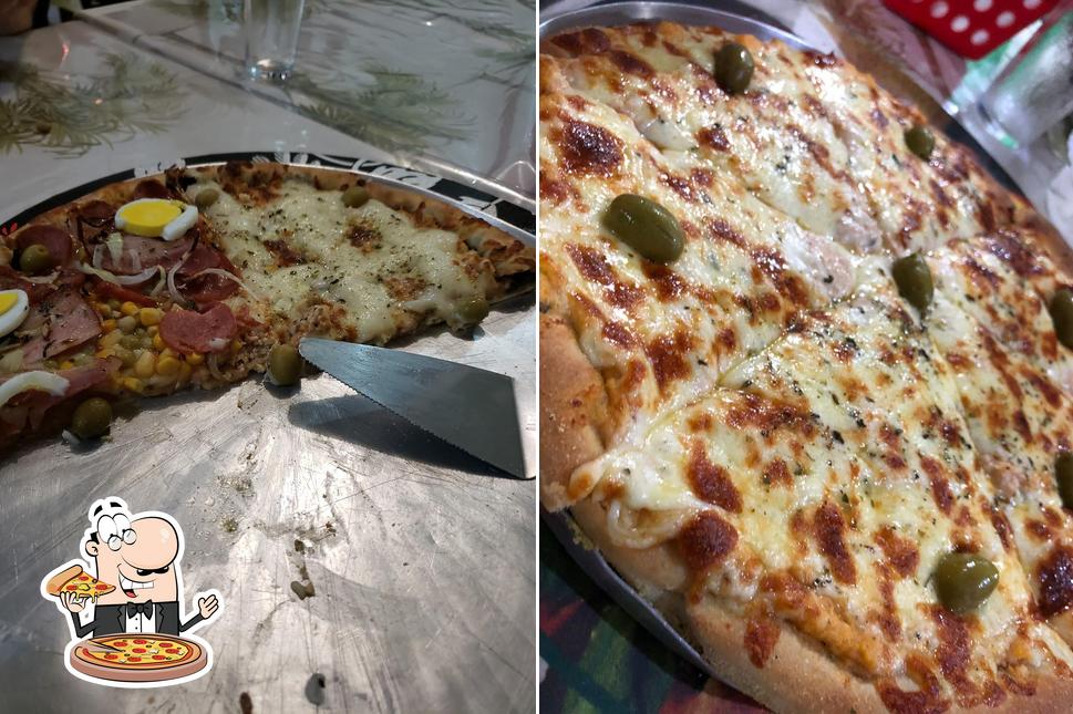 Peça diversos tipos de pizza