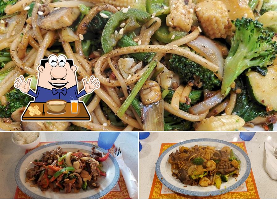 https://img.restaurantguru.com/cf12-BIG-WOK-mongolian-bar-b-q-Lake-Forest-food-2.jpg