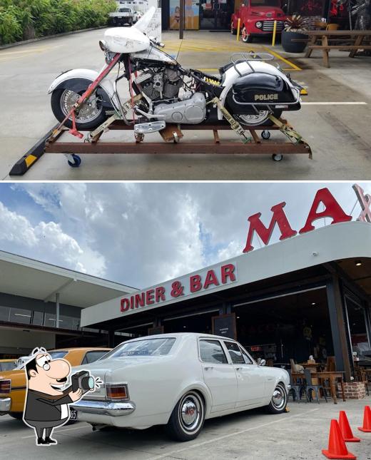 Max's Diner and Bar in Narangba Restaurant menu and reviews