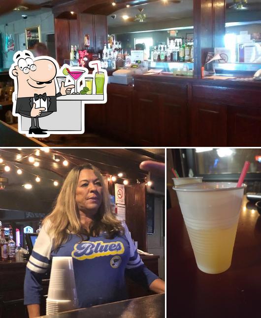 Beer Barrel Pub in Godfrey Restaurant reviews