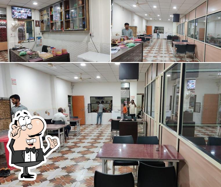 Aadarsh pure veg family restaurant