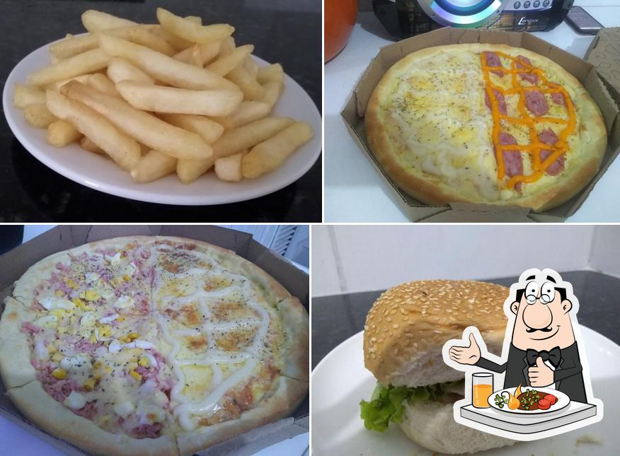 Comida em Pizzaria as meninas